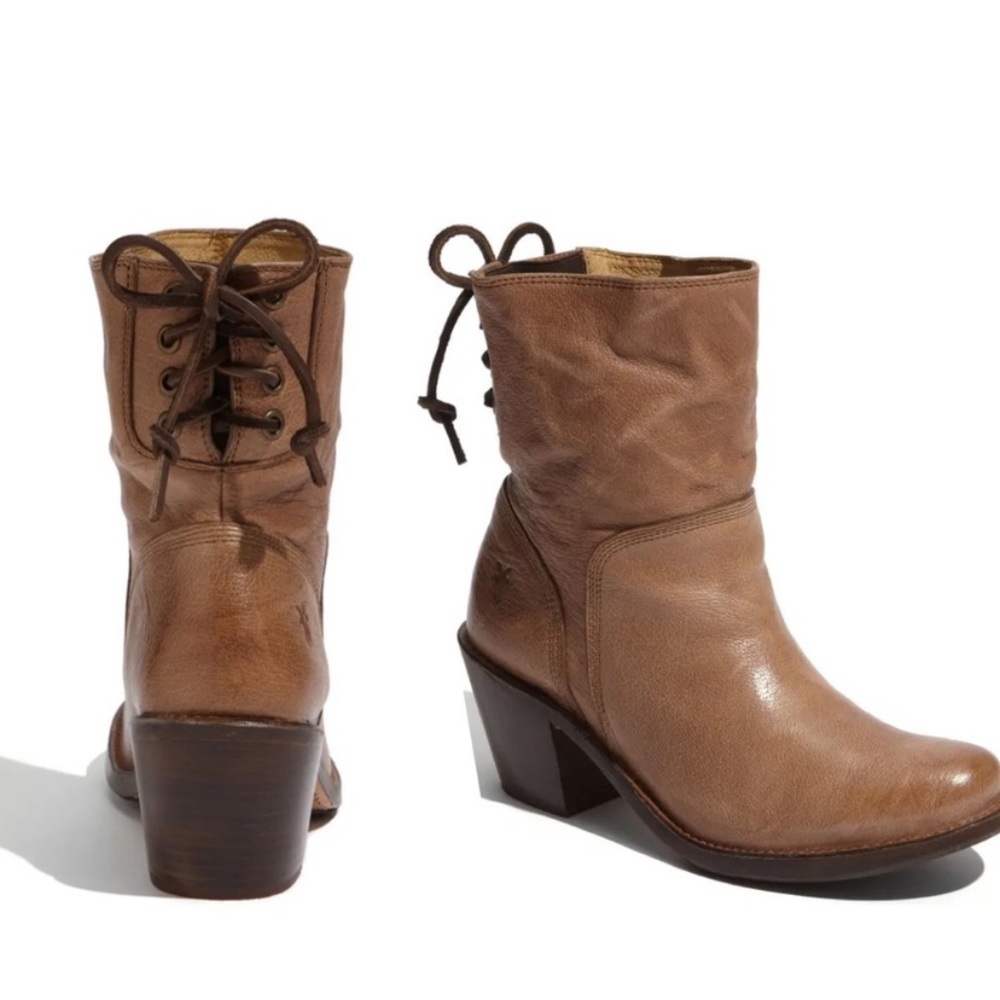 RARE Frye Carmen Lace Up Leather Short Ankle Boots